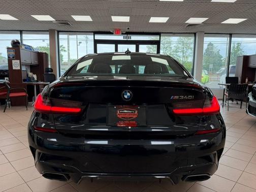 Black Sapphire Metallic 2020 BMW M340 i xDrive