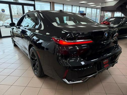 Black 2024 BMW 740 i xDrive