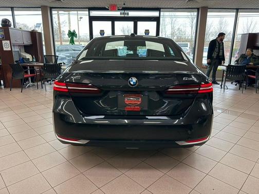 Dark Graphite Metallic 2024 BMW 530 530i xDrive Sedan