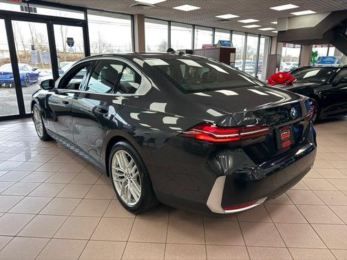 Dark Graphite Metallic 2024 BMW 530 530i xDrive Sedan