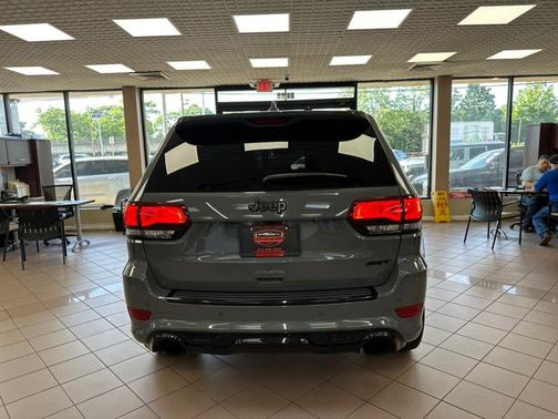 2020 Jeep Grand Cherokee SRT