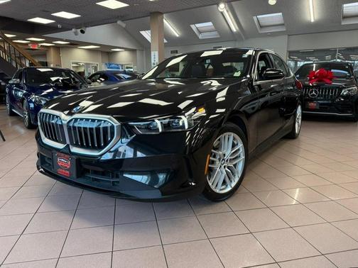 2024 BMW 530 530i xDrive Sedan