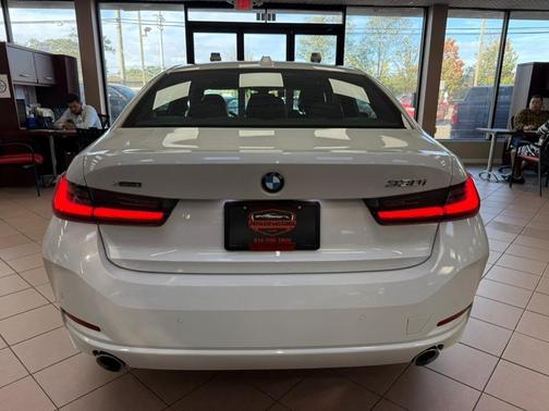 2024 BMW 330 i xDrive