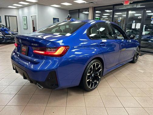 2025 BMW 330 i xDrive