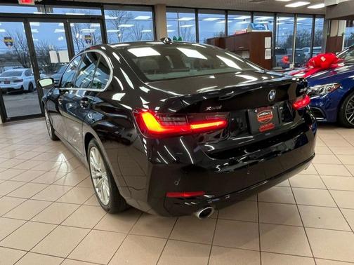 2024 BMW 330 330i xDrive Sedan