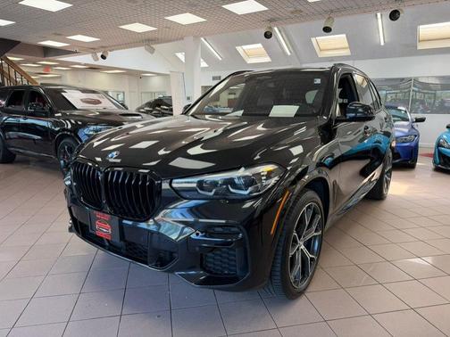 Black Sapphire Metallic 2022 BMW X5 xDrive40i Sports Activity Vehicle