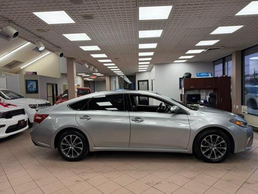 2018 Toyota Avalon XLE Premium