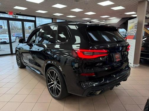 Black Sapphire Metallic 2023 BMW X5 xDrive40i Sports Activity Vehicle