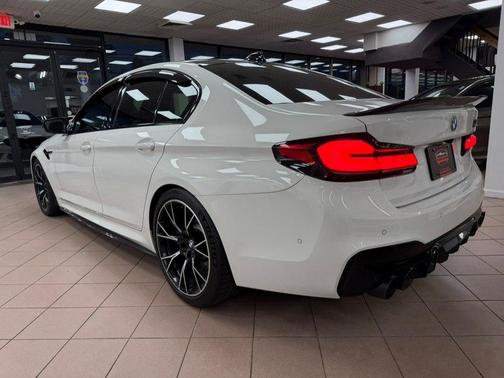 Alpine White 2019 BMW M5 Competition