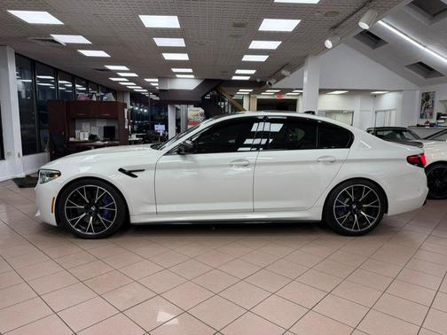 Alpine White 2019 BMW M5 Competition