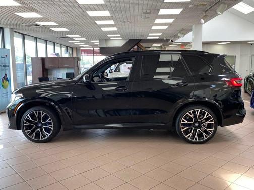 Black Sapphire Metallic 2020 BMW X5 M Base