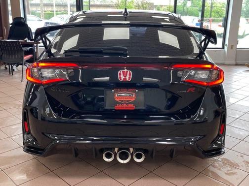 Crystal Black Pearl 2025 Honda Civic Type R Manual