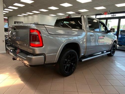 Billet Silver Metallic Clearcoat 2022 RAM 1500 Laramie
