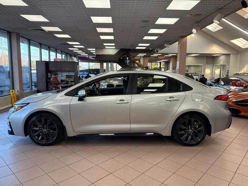 2024 Toyota Corolla Hybrid SE