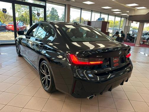 2024 BMW 330 i xDrive