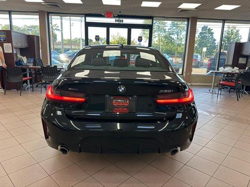 2024 BMW 330 i xDrive