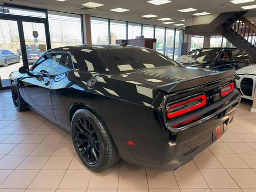 2016 Dodge Challenger R/T Scat Pack