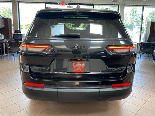 Diamond Black Crystal Pearlcoat 2024 Jeep Grand Cherokee L Limited