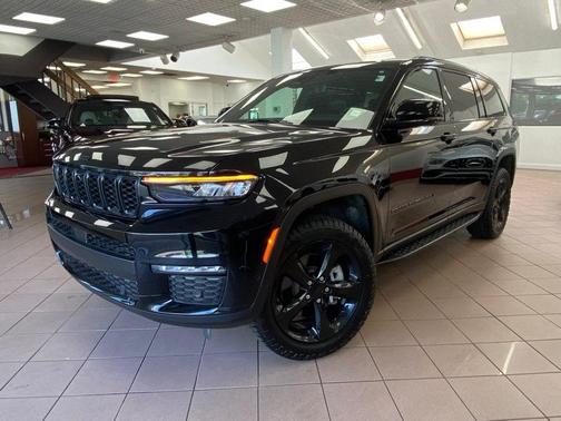 Diamond Black Crystal Pearlcoat 2024 Jeep Grand Cherokee L Limited