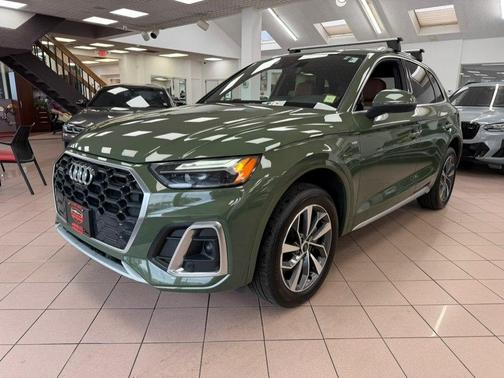 Green 2024 Audi Q5 45 S line Premium Plus