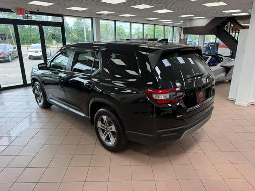Black 2024 Honda Pilot EX-L 8 Passenger AWD