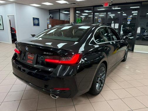 2025 BMW 330 330i xDrive Sedan