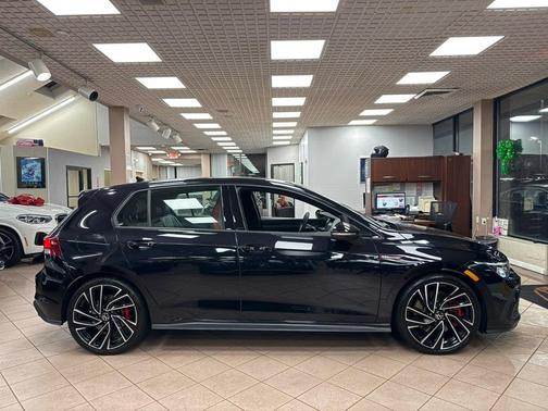 2022 Volkswagen Golf GTI 2.0T Autobahn