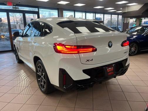 2022 BMW X4 xDrive30i Sports Activity Coupe