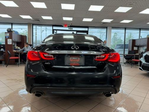 Black Obsidian 2017 INFINITI Q70 3.7X