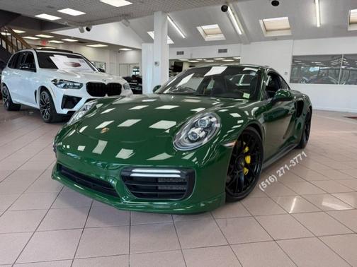 GREEN 2017 Porsche 911 911 Turbo