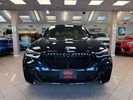 Carbon Black Metallic 2023 BMW X5 xDrive40i