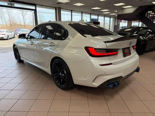 Mineral White Metallic 2022 BMW M340 i xDrive