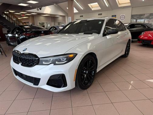 Mineral White Metallic 2022 BMW M340 i xDrive