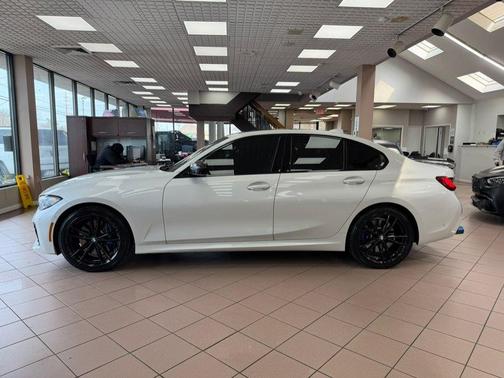 Mineral White Metallic 2022 BMW M340 i xDrive