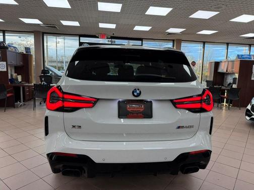 Mineral White Metallic 2023 BMW X3 M40i Sports Activity Vehicle