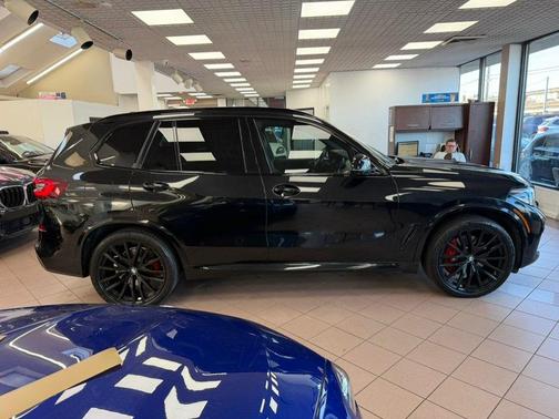 Black Sapphire Metallic 2022 BMW X5 xDrive40i
