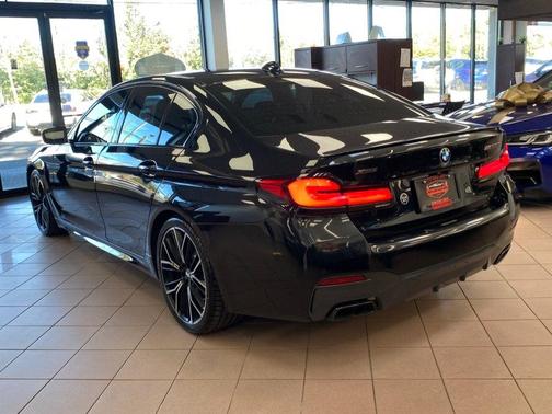 Black Sapphire Metallic 2022 BMW M550 i xDrive