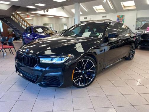 Black Sapphire Metallic 2022 BMW M550 i xDrive