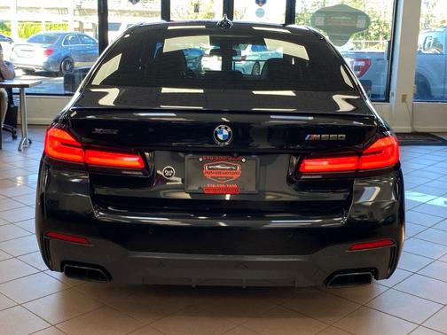 Black Sapphire Metallic 2022 BMW M550 i xDrive