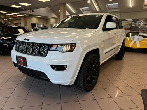 2022 Jeep Grand Cherokee Laredo