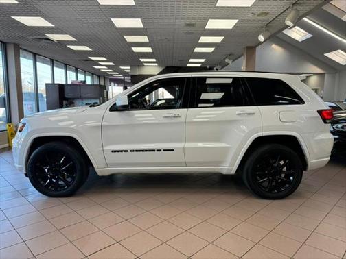 2022 Jeep Grand Cherokee Laredo