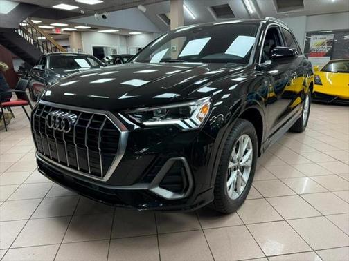 2023 Audi Q3 45 S line Premium