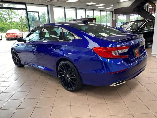 Still Night Pearl 2021 Honda Accord Sport 1.5T