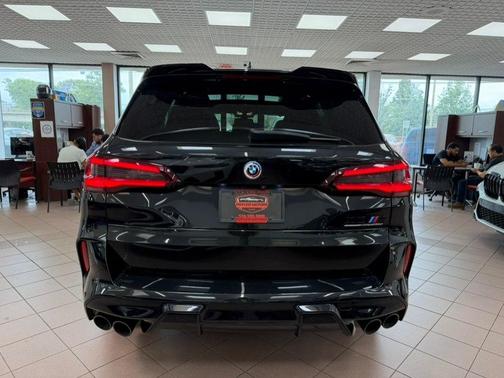 Black Sapphire Metallic 2022 BMW X5 M Base