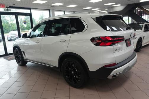 Black 2026 BMW X5 xDrive40i Sports Activity Vehicle