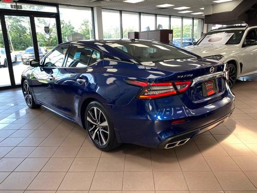 Deep Blue Pearl 2023 Nissan Maxima SL Sedan
