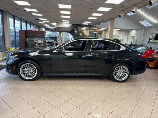 2024 BMW 530 530i xDrive Sedan