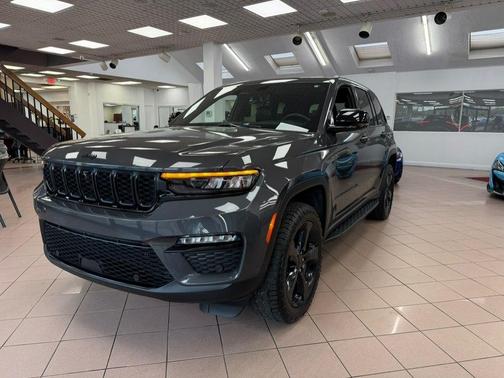 Baltic Gray Metallic Clearcoat 2024 Jeep Grand Cherokee Limited