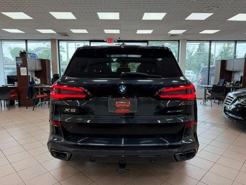 Black Sapphire Metallic 2022 BMW X5 xDrive40i Sports Activity Vehicle