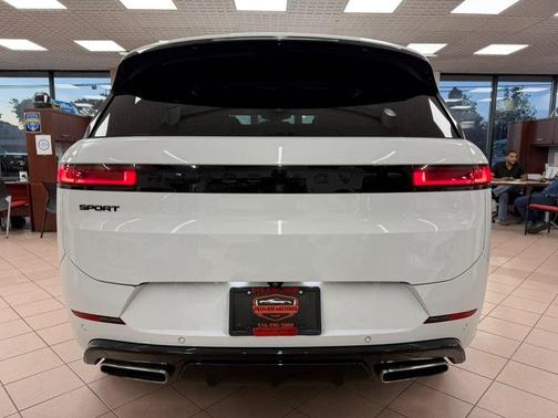 Fuji White 2024 Land Rover Range Rover Sport P400 SE Dynamic